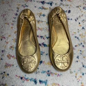 Tory Burch golden pebbled leather flats size 7 excellent condition